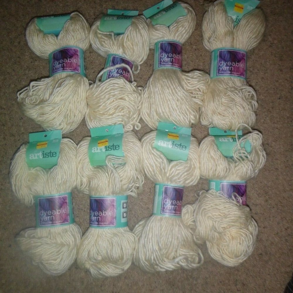 8 Skeins Artiste Dyeable Wool Blend Vintage Yarn - Color White